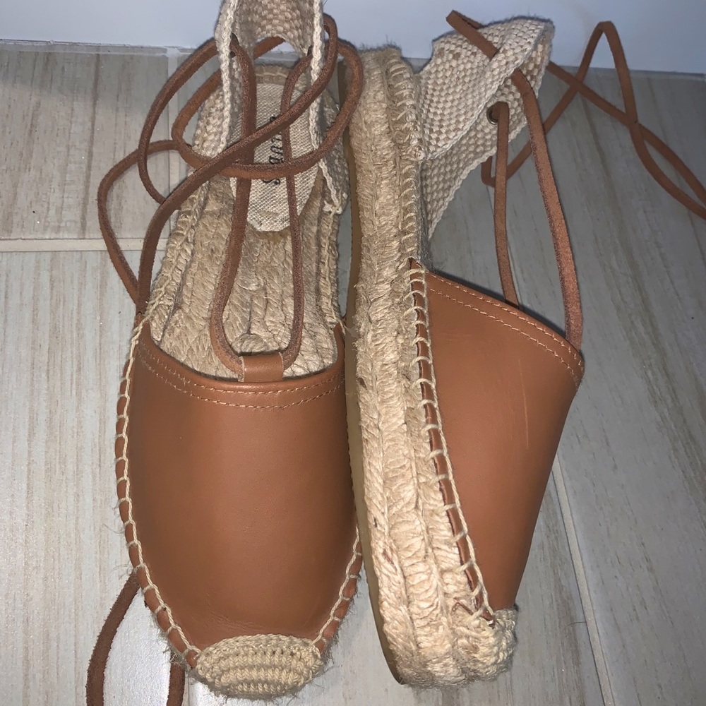 Soludos Brown Leather tie up Flats Size 7.5 EUC